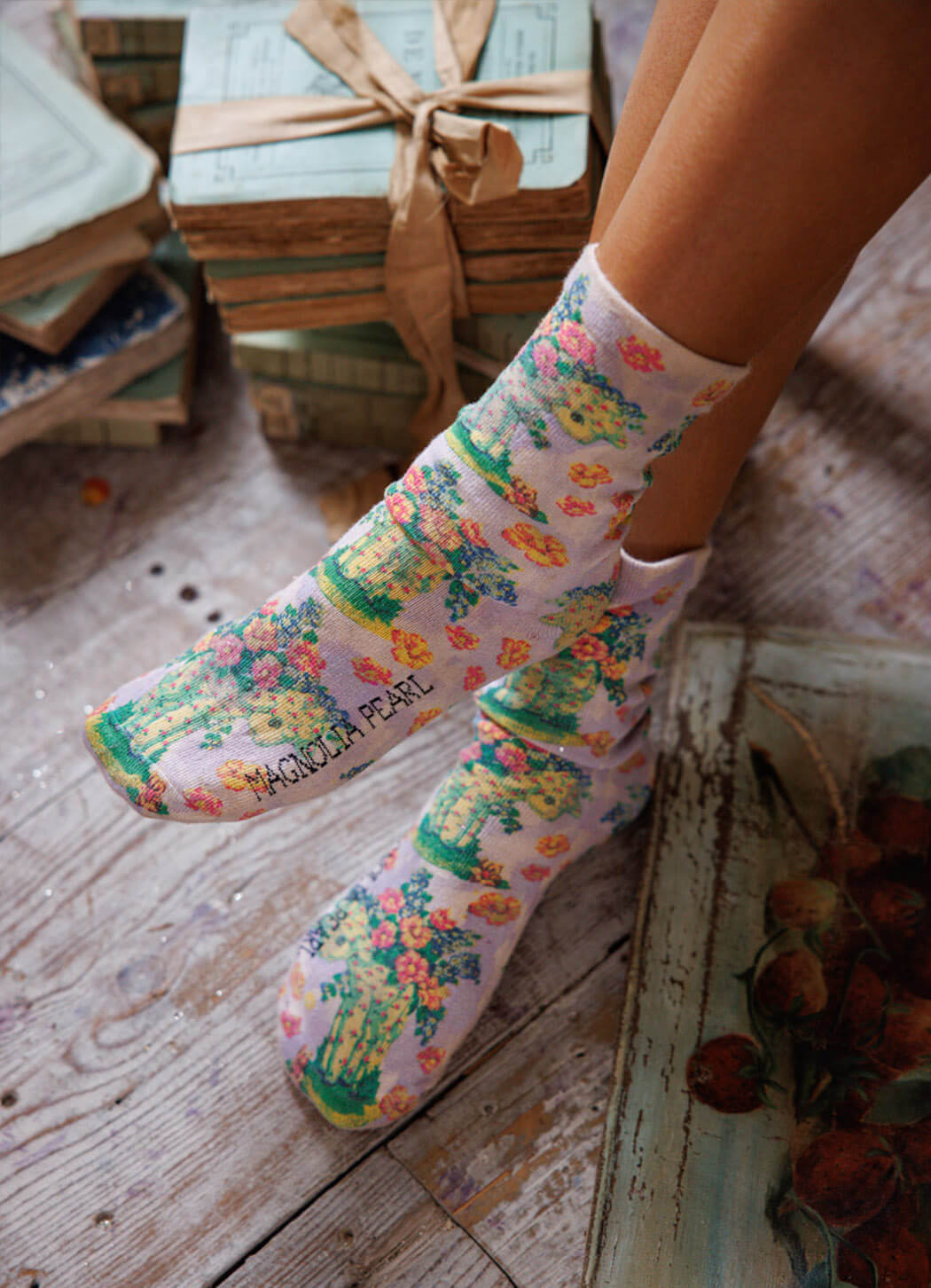 Magnolia Pearl Floral Lamb MP Socks