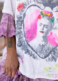 Magnolia Pearl Frida Corazón Llameante Tee