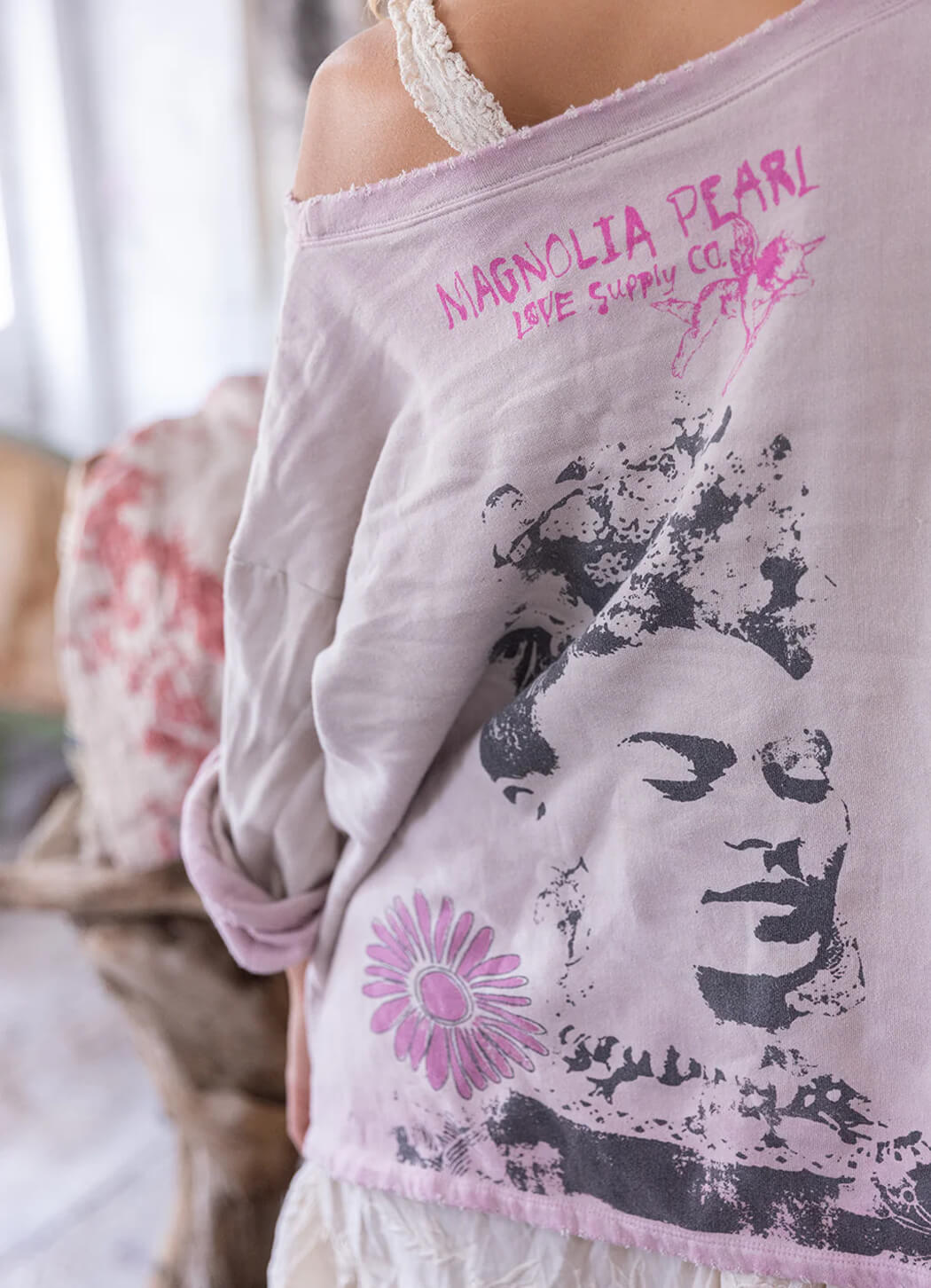 Magnolia Pearl Flight Flowers Frida Nago Sweatshirt