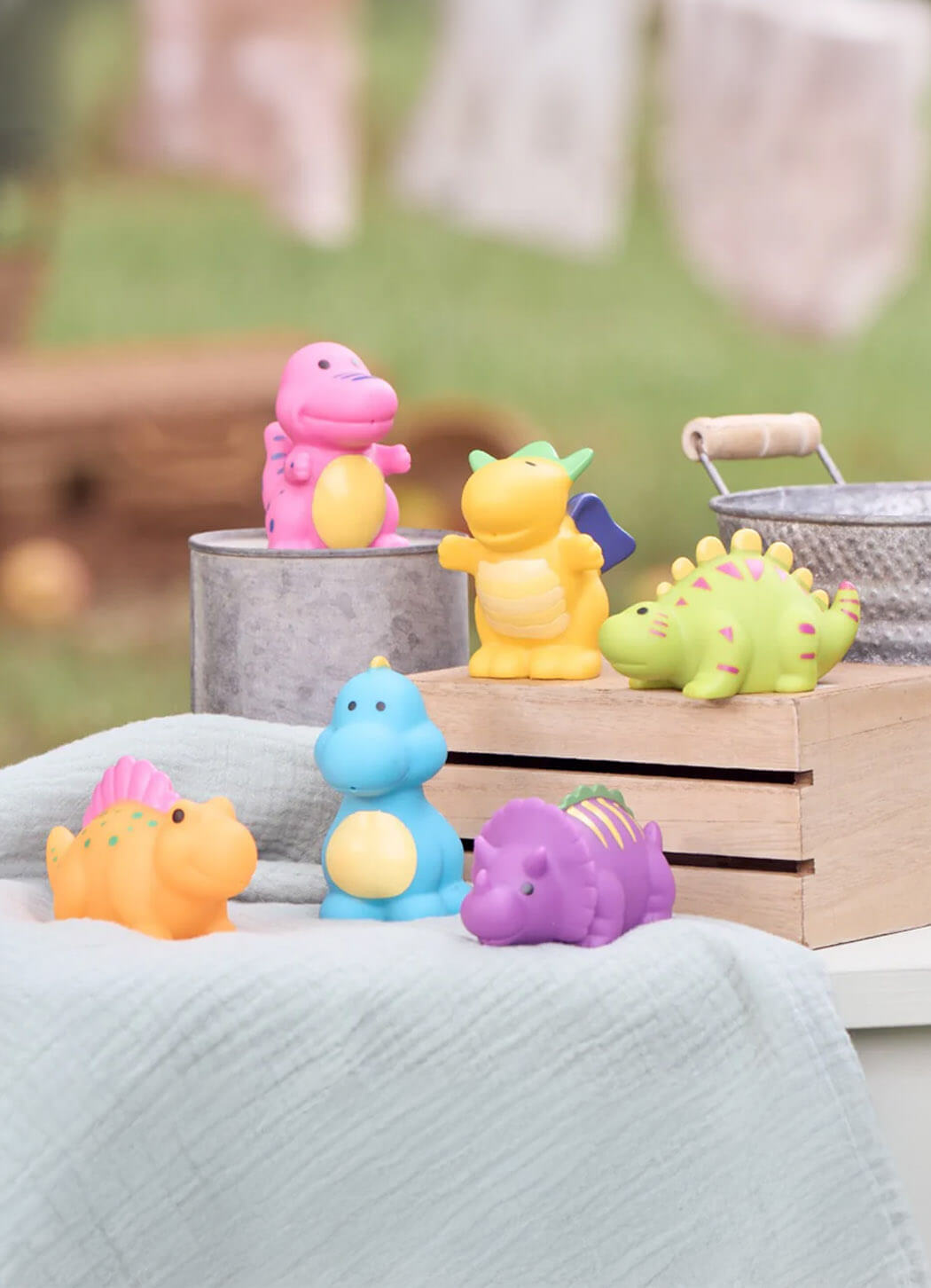 Elegant Baby Dinosaur Party Squirtie Baby Bath Toys