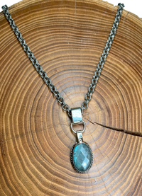 Belle Via Jewelry Small Labradorite Necklace