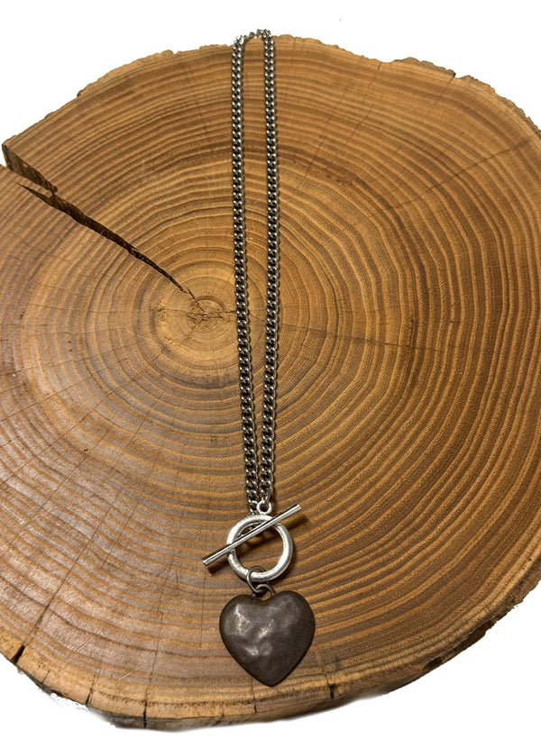 Belle Via Jewelry Small Heart Toggle Necklace