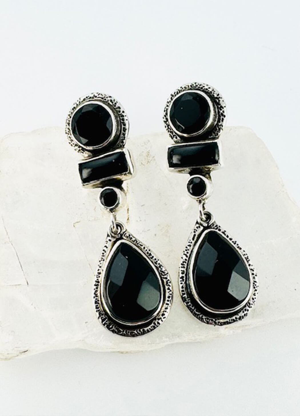 Echo of the Dreamer Faceted Onyx Long Earring