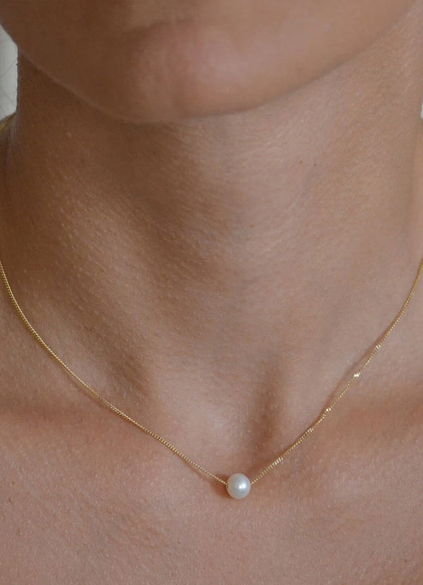 Blessing Necklace In White Pearl and Gold-Filled