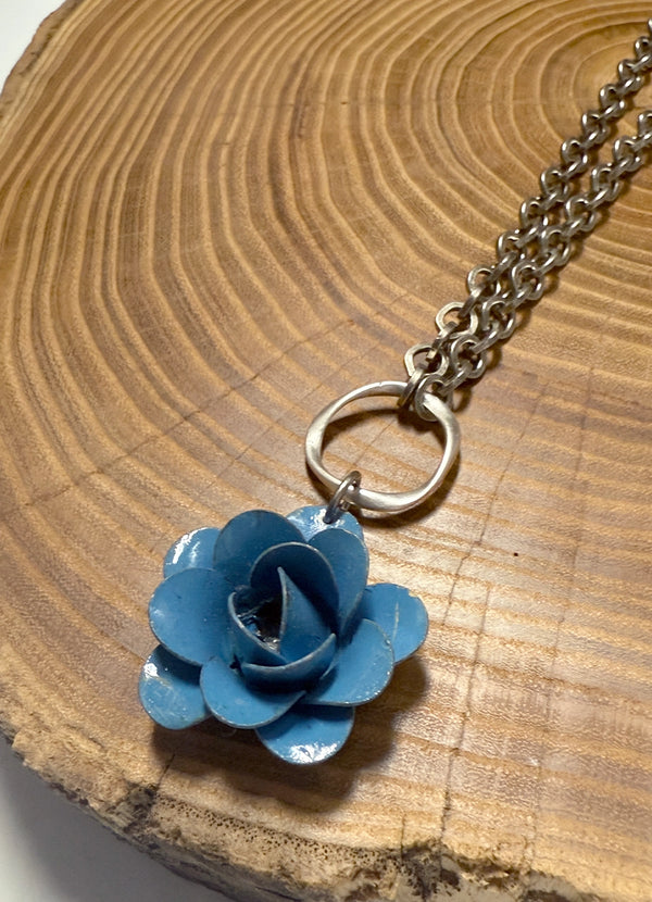 Belle Via Jewelry Metal Flower Necklace