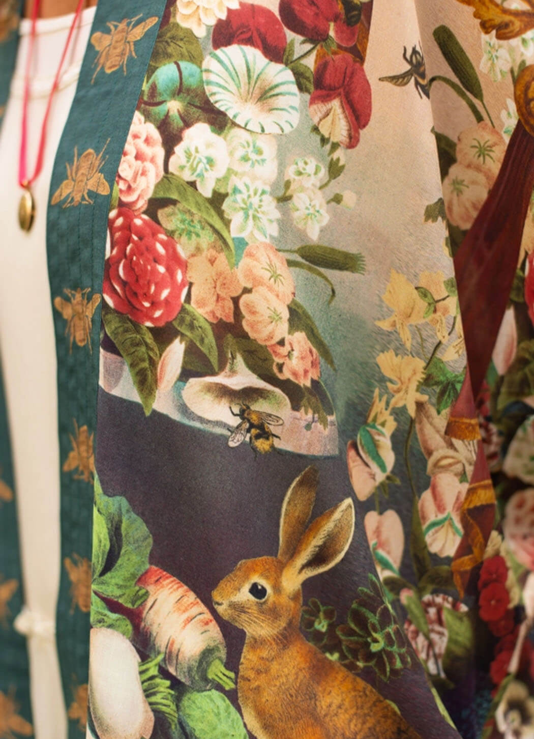 Market of Stars Stay Gold Floral Cropped Bamboo Kimono with Rabbit and Bees